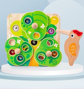 Joc Montessori Ciocanitoare si Pescuit Magnetic