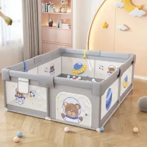 Tarc de Joacă Ursuletul Astronaut 180x120 cm cu Covoras si Bile