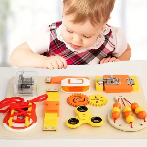 Placa din Lemn cu Activitati Busy Board 3 ani+ Caratoys