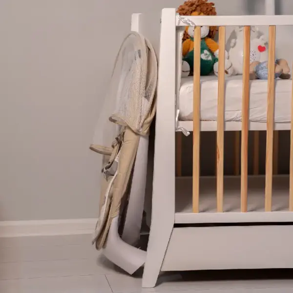 Leagăn Electric Balansoar Inteligent Bej cu Telecomanda pentru Bebe