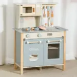 Bucătărie din Lemn cu Cuptor cu Microunde, Chiuvetă și Accesorii, pentru Copii 3 Ani+ Bucătărie din Lemn cu Cuptor cu Microunde, Chiuvetă și Accesorii, pentru Copii 3 Ani+